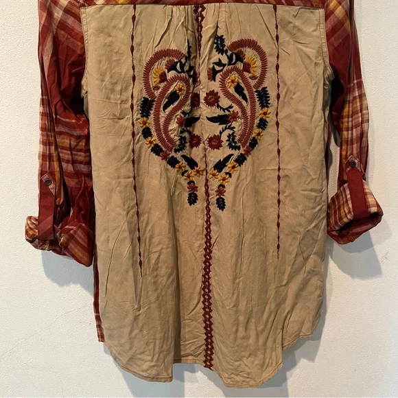 Natural Reflections Plaid Tie Sleeve Embroidered Back Panel Shirt - Picture 10 of 10